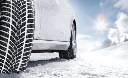 82 proc. polskich kierowców deklaruje, że zmienia opony na zimowe