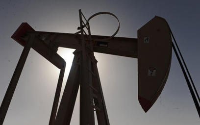 Saudyjczycy znów wydobywają więcej ropy naftowej