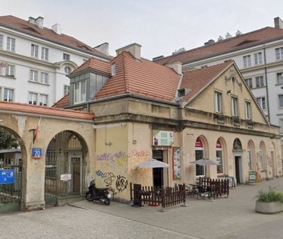 Tegoroczny etap remontu przy Towarowej 70 skupia się na kordegardzie – niewielkim, ale bardzo charak