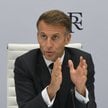 Od lewej: minister gospodarki Francji Roland Lescure i prezydent Francji Emmanuel Macron podczas wid