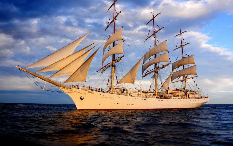 Do Szczecina płynie 55 żaglowców i jachtów z 18 krajów