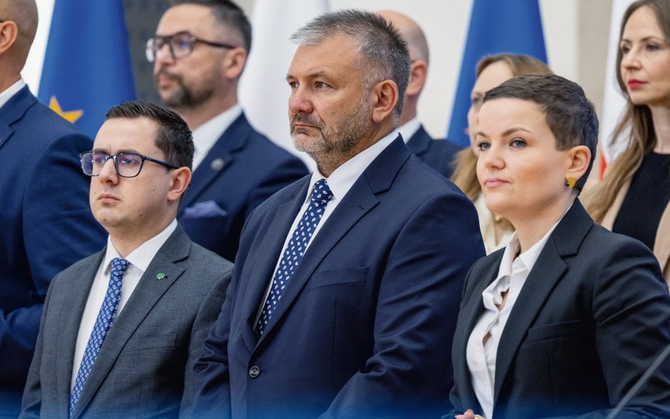 Już Adam Bodnar szukał sposobu na cofnięcie awansów „neosędziów”, Waldemar Żurek idzie tą samą drogą