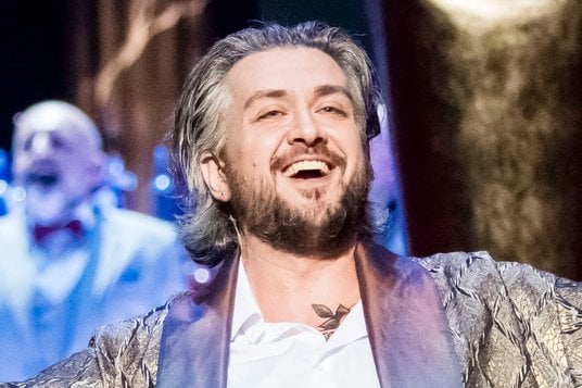 Sergio Vitale jako Fałstaff w  Operze Narodowej