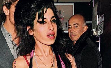 Amy Winehouse, piosenkarka, laureatka Grammy