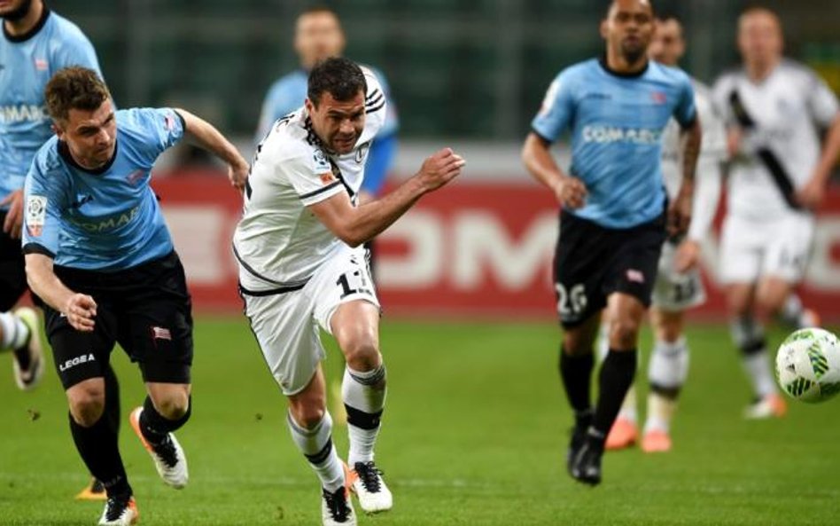 Ekstraklasa: Sygnał z Warszawy