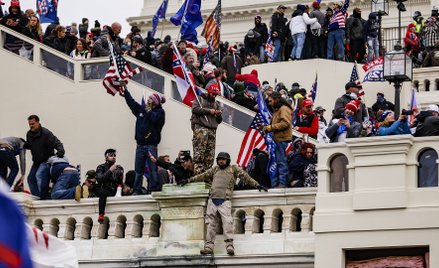 Skrajnie prawicowe grupy chciały nawet wieszać kongresmenów