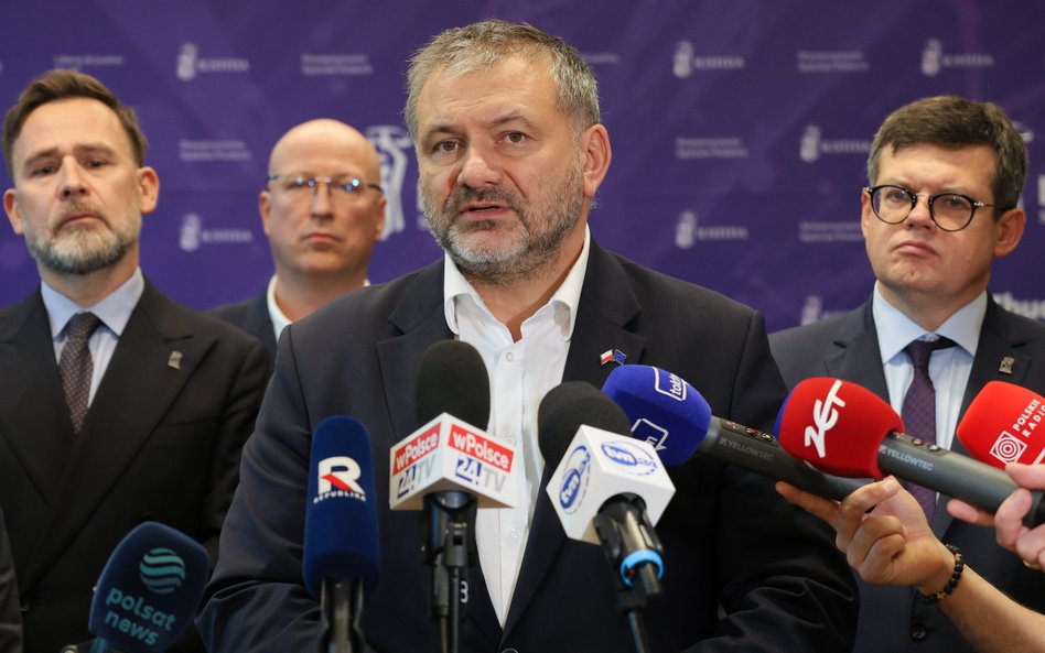 Minister sprawiedliwości Waldemar Żurek na briefingu prasowym, po spotkaniu z przedstawicielami „Ius