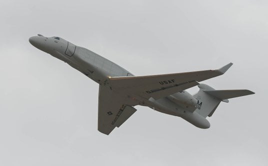 Samolot EA-37B Compass Call podczas swego pierwszego oficjalnego lotu z bazy Davis-Monthan w Arizoni