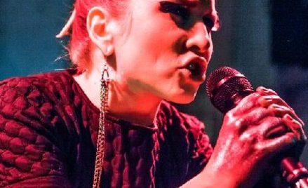 Dorota Masłowska w trakcie koncertu promocyjnego 22 lutego