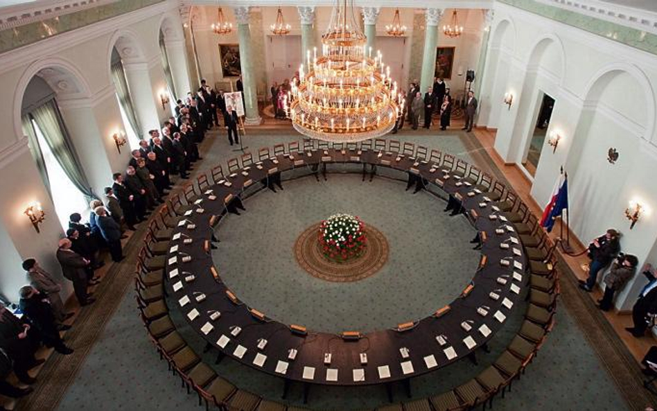 Konferencja w Pałacu Prezydenckim rozpoczęła się w tej samej sali, w której doszło do rozmów Okrągłe