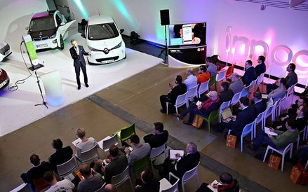 E-carsharing to przyszłość metropolii.