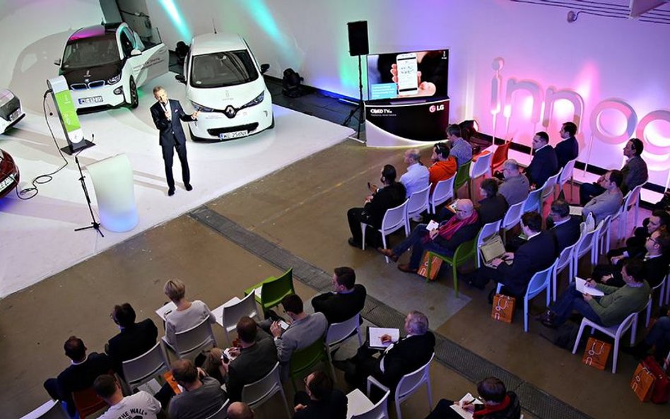 E-carsharing to przyszłość metropolii.