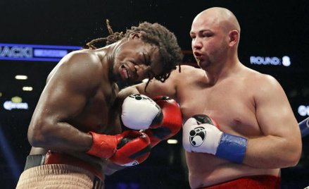 Adam Kownacki na punkty pokonał Charlesa Martina