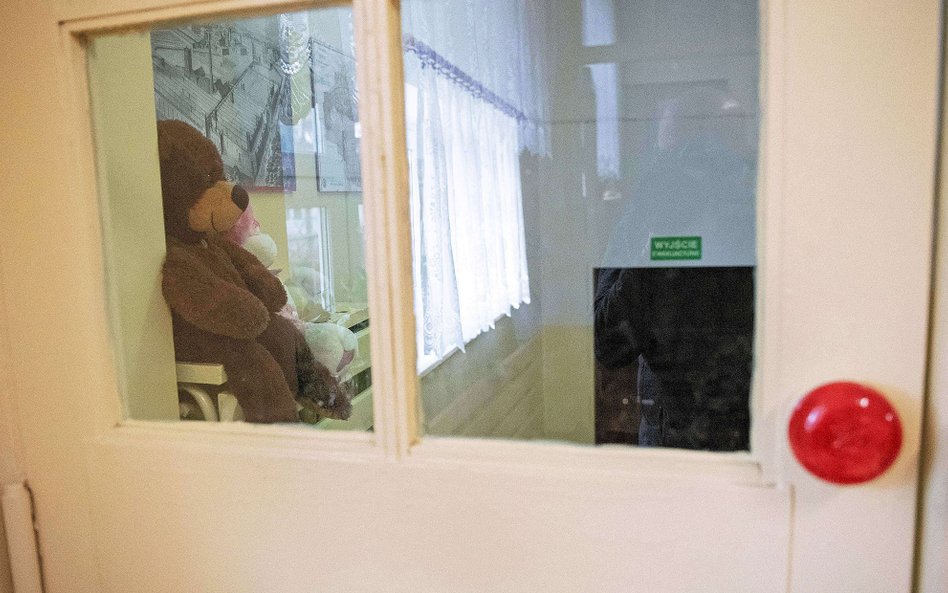 NIK o domach dziecka: dają wikt, opierunek i niewiele więcej