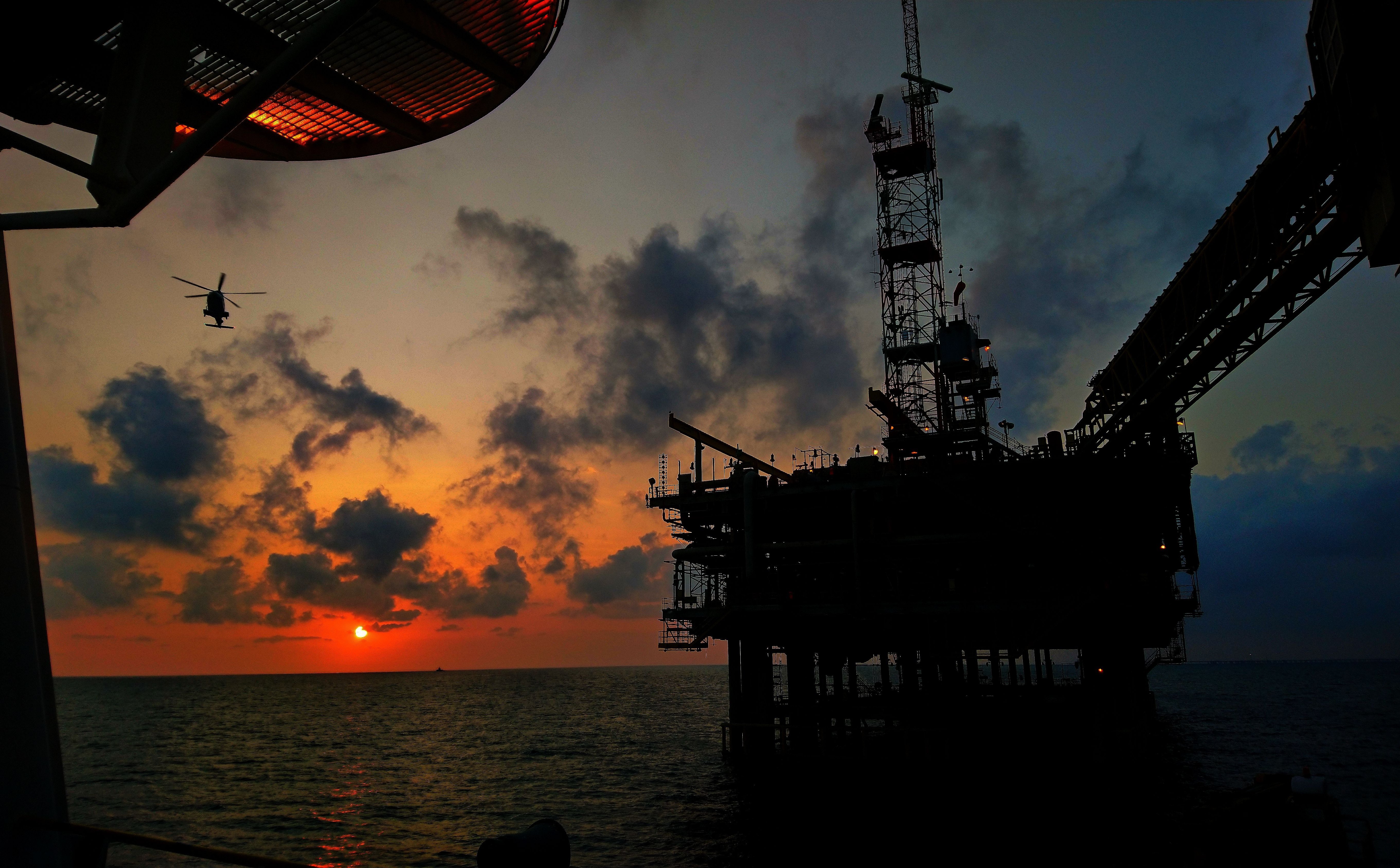 Irańska flota cieni pod sankcjami USA. Transportuje rosyjską ropę