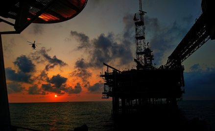 Irańska flota cieni pod sankcjami USA. Transportuje rosyjską ropę