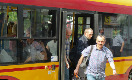 Fiskus nie pomoże samorządowcom z Warszawy weryfikować uprawnień mieszkańców do zniżek