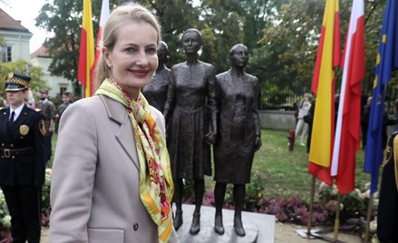 Monika Osiecka jest autorką pomnika Kobietom Powstania Warszawskiego na placu Krasińskich w Warszawi