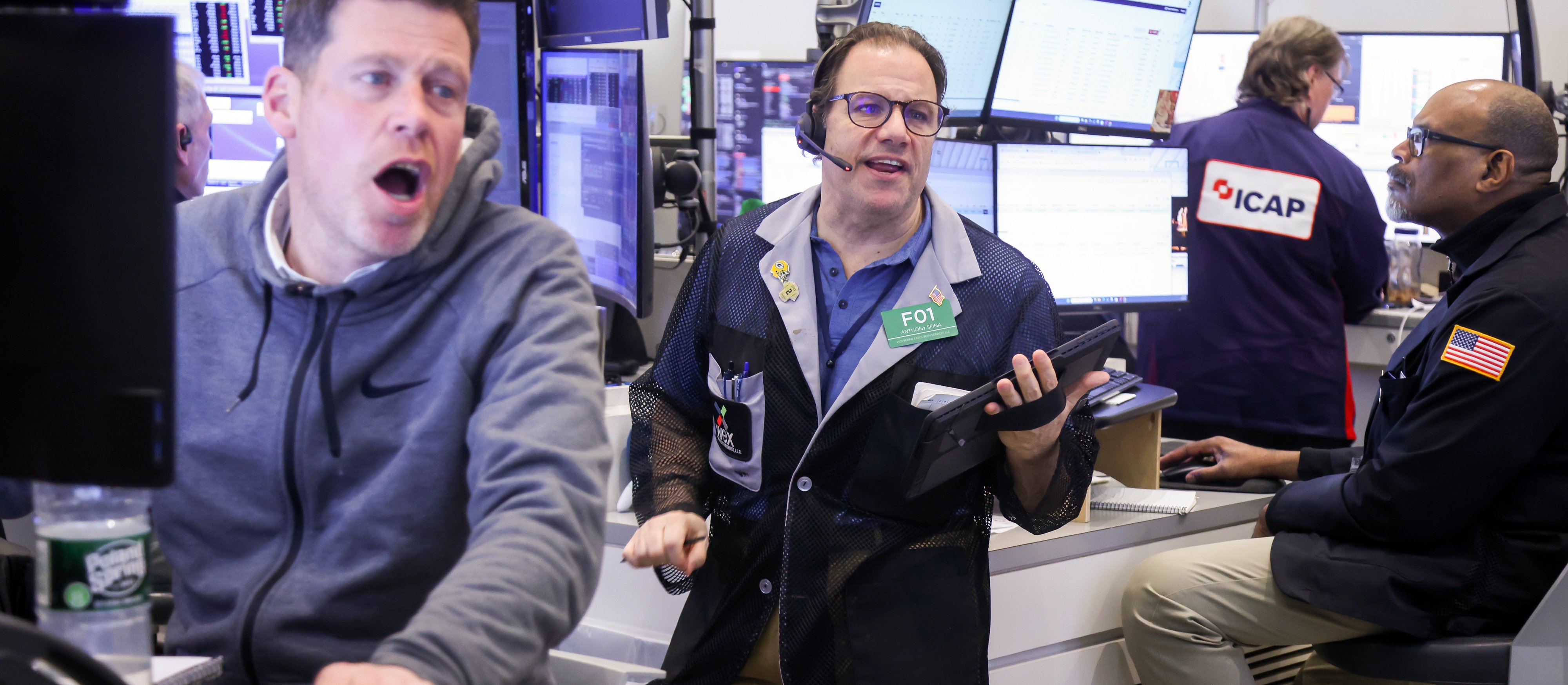 Rynki liczą na koniec wojny. Akcje rosną, ropa spada