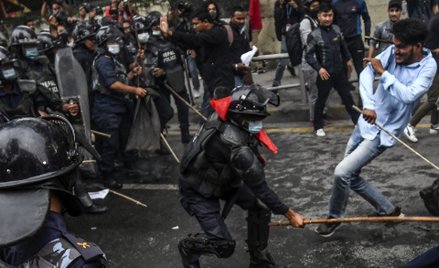 Starcie studentów z policją w Katmandu