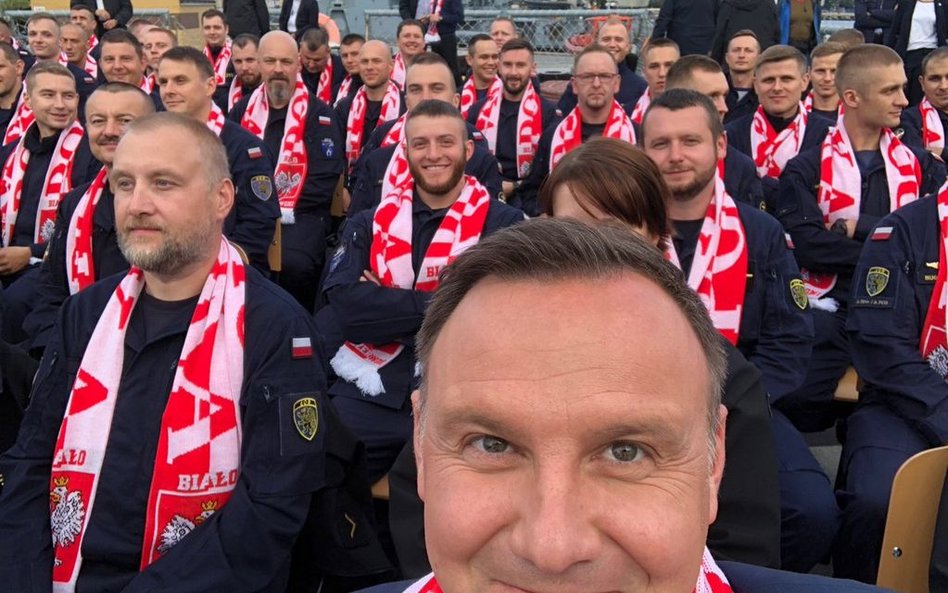 Andrzej Duda: Biało-Czerwoni stało się. Trudno