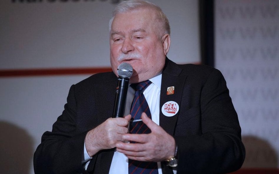 Toaletowe papiery o Wałęsie