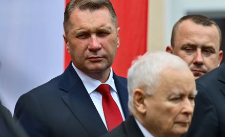 Przemysław Czarnek i Jarosław Kaczyński zajmują czołowe miejsca w rankingu nieufności