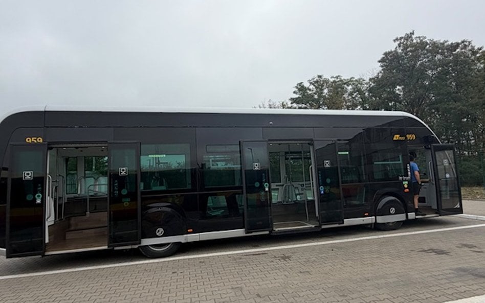 Irizar ie tram 12