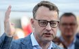 Poseł PiS Marcin Romanowski podczas "Protestu w obronie Ojczyzny przed bezprawiem i anarchią" w Kato