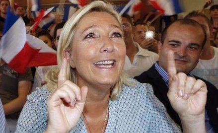 Valls przestrzega przed skrajną prawicą