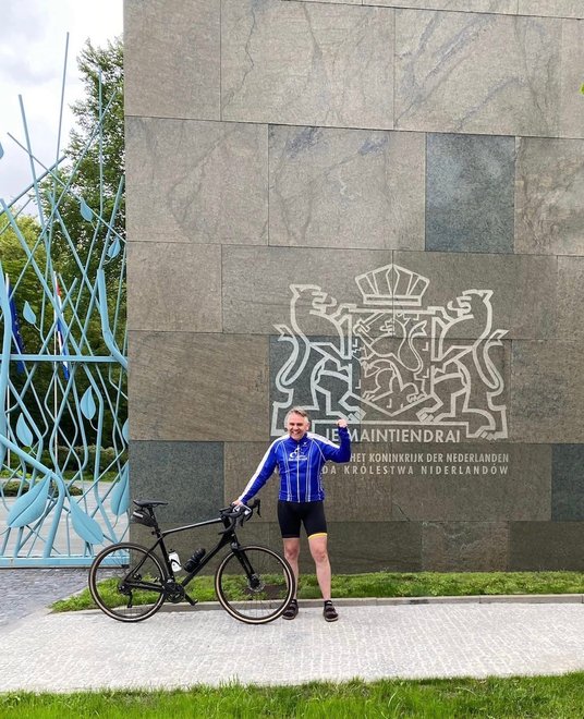 Ambasador Królestwa Niderlandów w Polsce Jennes de Mol wyruszył z Warszawy w poniedziałek rano