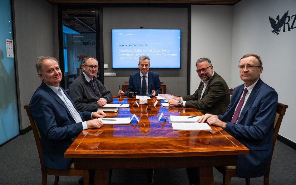 Uczestnicy debaty poświęconej ustawie o krajowym systemie cyberbezpieczeństwa. Od lewej: Karol Skupi