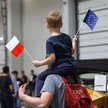 Wydrenowany socjalnymi obietnicami polski budżet czeka na unijne fundusze