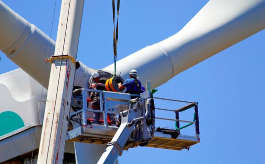 Podłączenie się do zielonej energii nie wystarczy. Uzyskany efekt trzeba skrupulatnie mierzyć