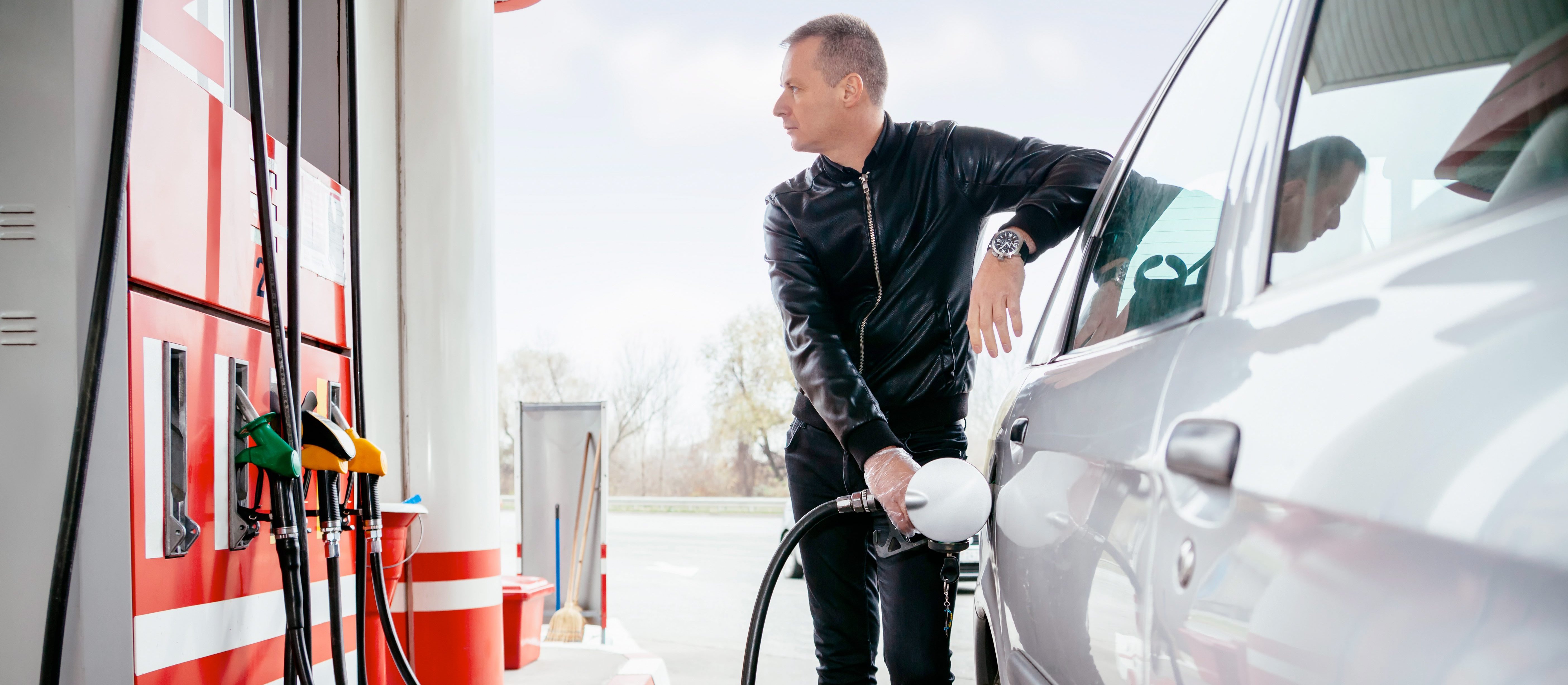 Latem popyt na paliwa był mniejszy niż rok temu