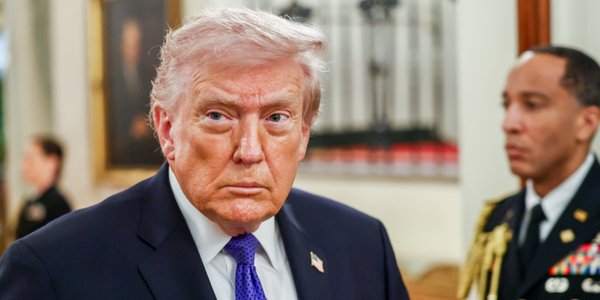 Donald Trump cuts off trade with Spain for deficiency  of support for US military operation