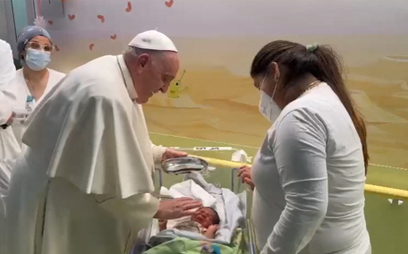 Franciszek ochrzcił w szpitalu kilkutygodniowego noworodka