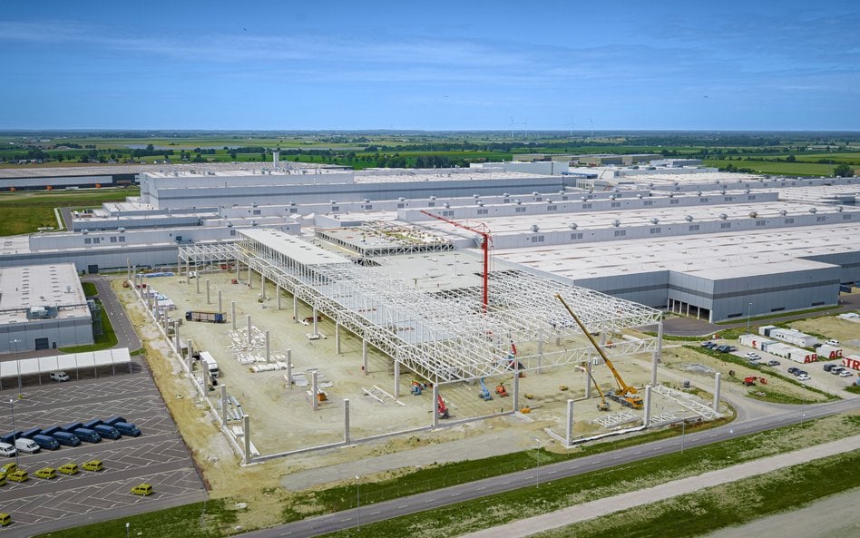 VW buduje hale we Wrześni na potrzeby produkcji elektrycznego Craftera