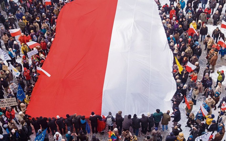 Trudno się dziwić temu, że chcieliśmy naśladować Zachód, bo po ponad 300 latach ciężkich czasów Pola