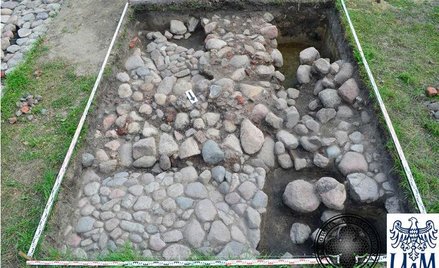 Naukowcy odsłonili pozostałości murów kamiennych i z cegły gotyckiej.