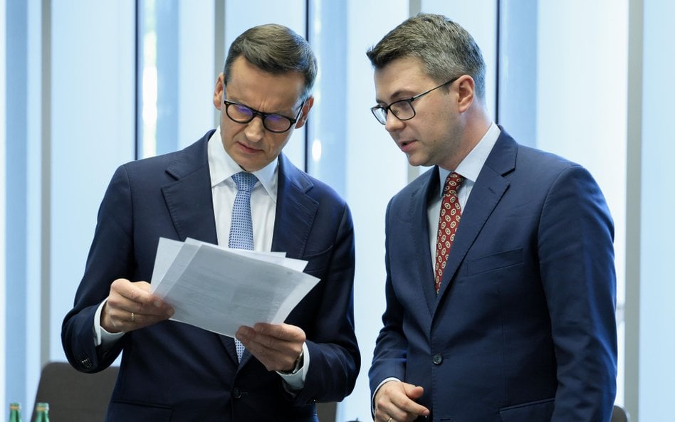 Mateusz Morawiecki i Piotr Müller