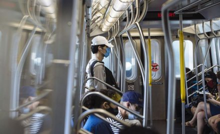 The New York Times: Nowy Jork pustoszeje