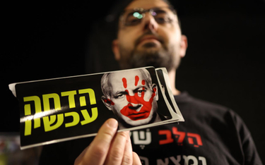 Demonstracja w Tel Awiwie.  Protestujący wzywają do uwolnienia zakładników przetrzymywanych przez Ha