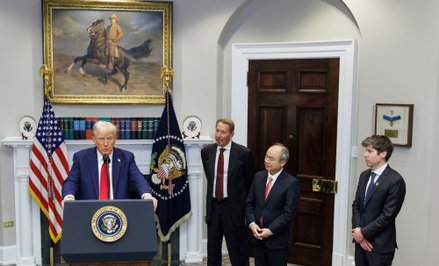 Donald Trump za nic ma ostrzeżenia o zagrożeniu ze strony AI, rozwijanej przez takich gigantów jak O