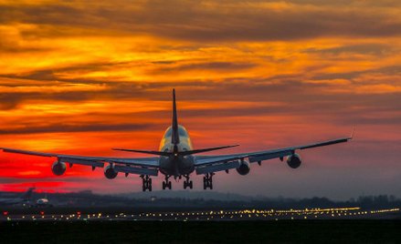 Na pół godziny zawieszono odloty z Heathrow po zaobserwowaniu drona
