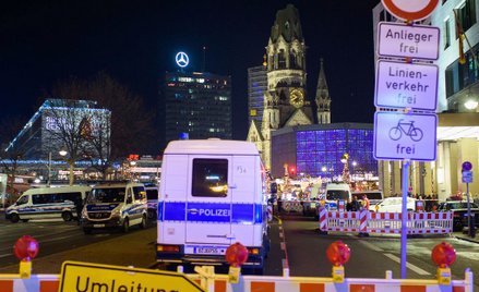 Berlin: Policja ewakuowała jarmark bożonarodzeniowy