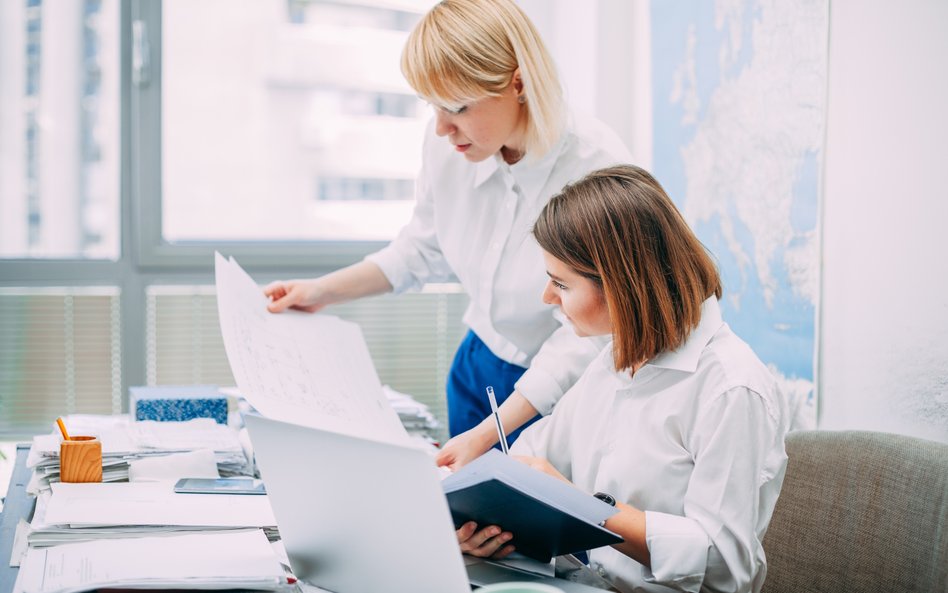 Z badania wynika, że tylko 12 proc. potrafi odmówić wykonania zadania mimo presji przełożonego.