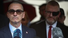 Prezes Konfederacji Korony Polskiej, europoseł Grzegorz Braun i kandytat na prezydenta Krakowa Micha