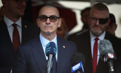 Prezes Konfederacji Korony Polskiej, europoseł Grzegorz Braun i kandytat na prezydenta Krakowa Micha