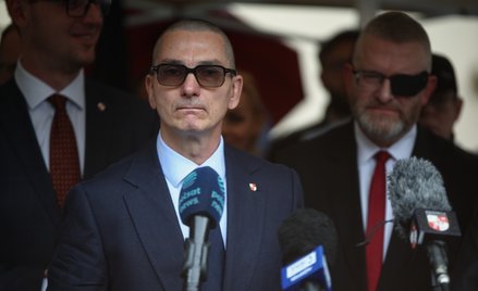Prezes Konfederacji Korony Polskiej, europoseł Grzegorz Braun i kandytat na prezydenta Krakowa Micha